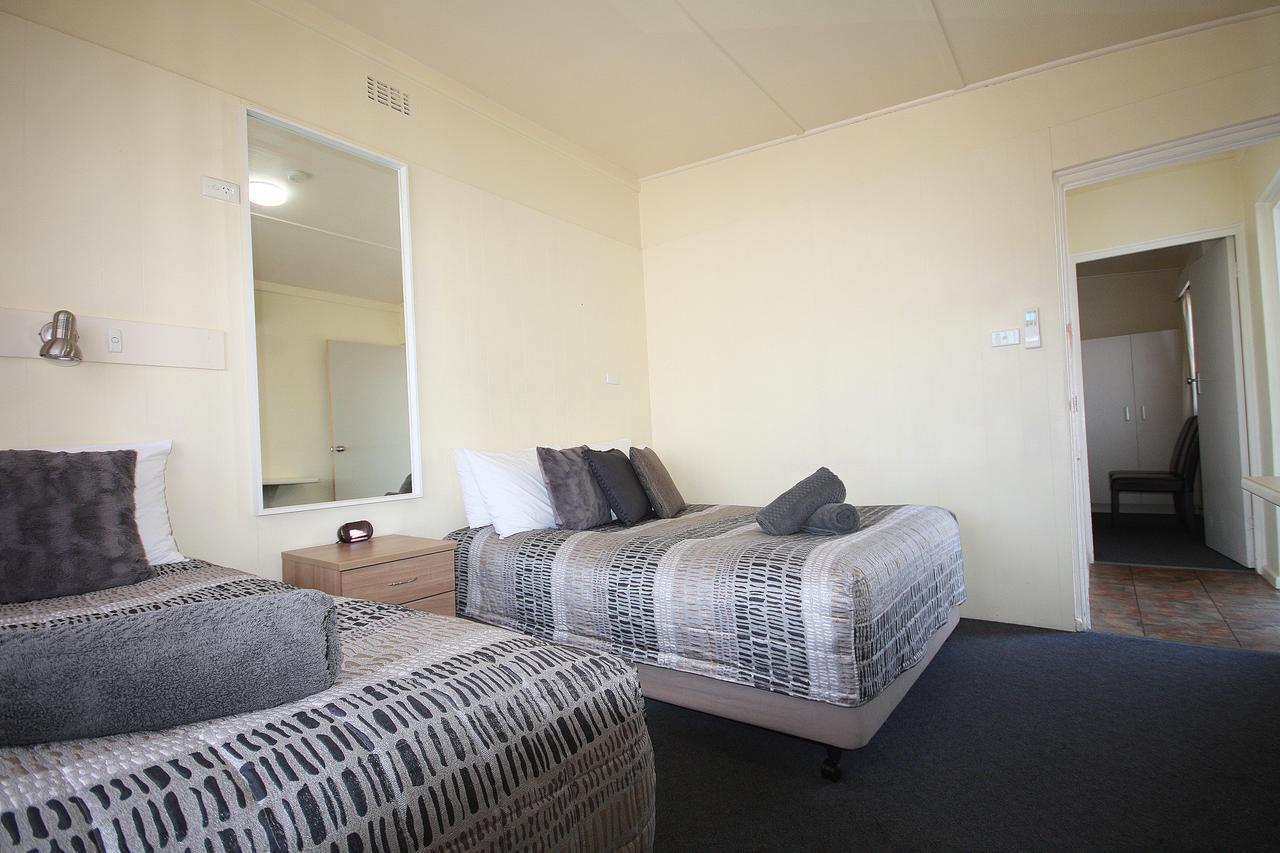 Hi Way Motor Inn Yass Extérieur photo