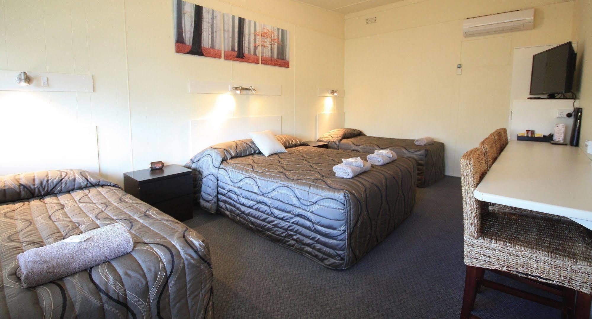 Hi Way Motor Inn Yass Extérieur photo