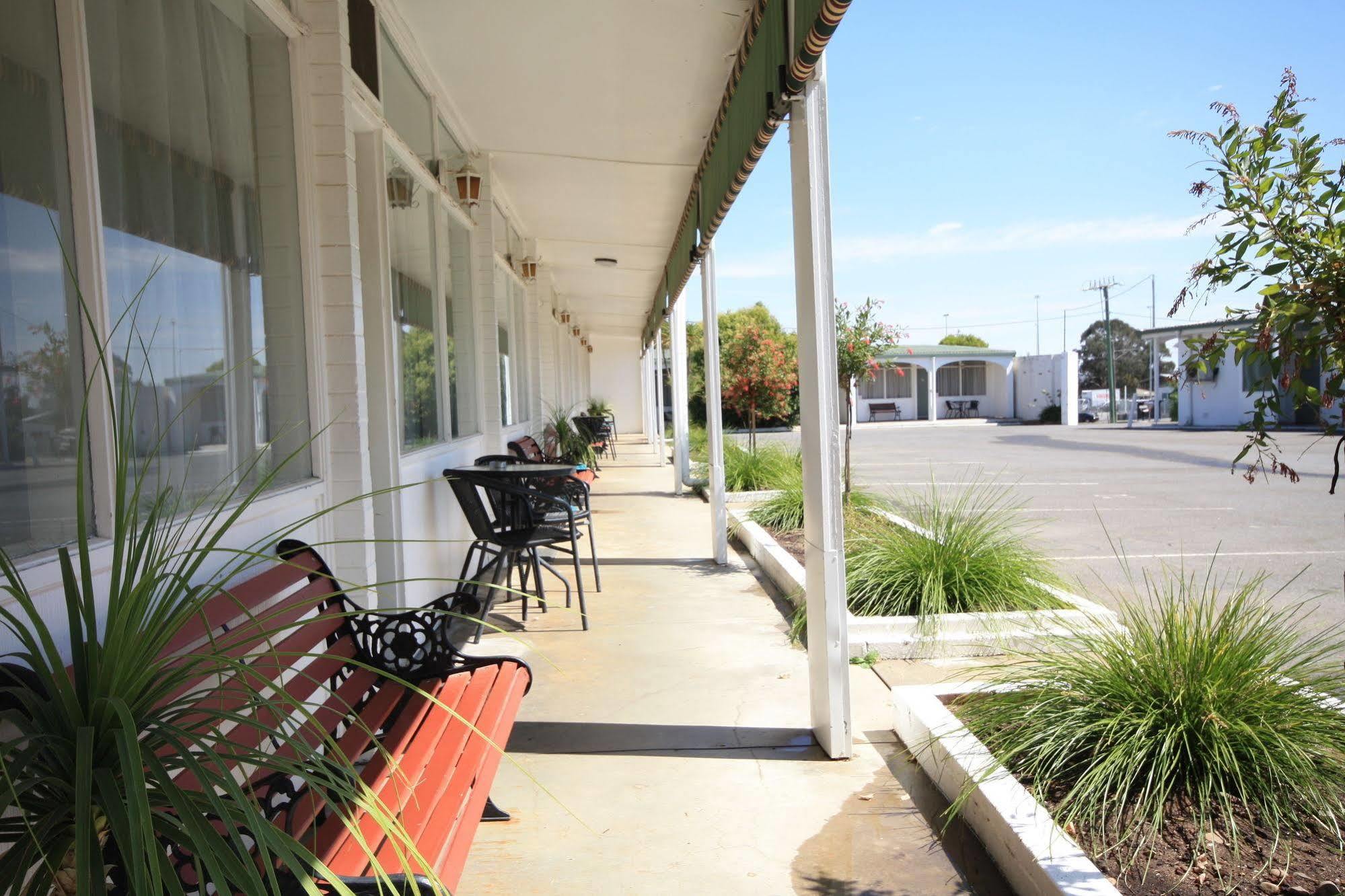 Hi Way Motor Inn Yass Extérieur photo