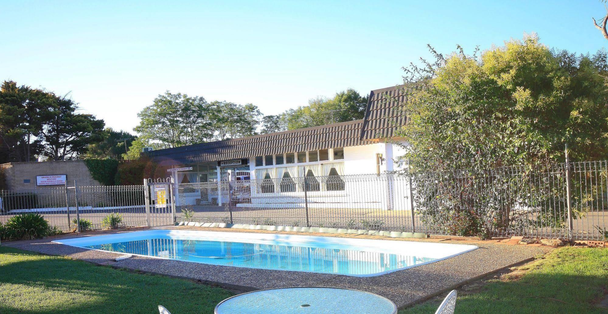 Hi Way Motor Inn Yass Extérieur photo